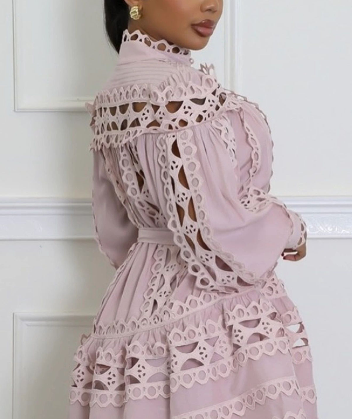 VESTIDO GUIPUR BOTONES DE PERLA