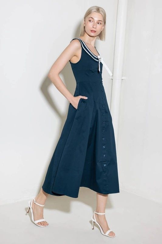 VESTIDO AZUL LINEAS BLANCAS