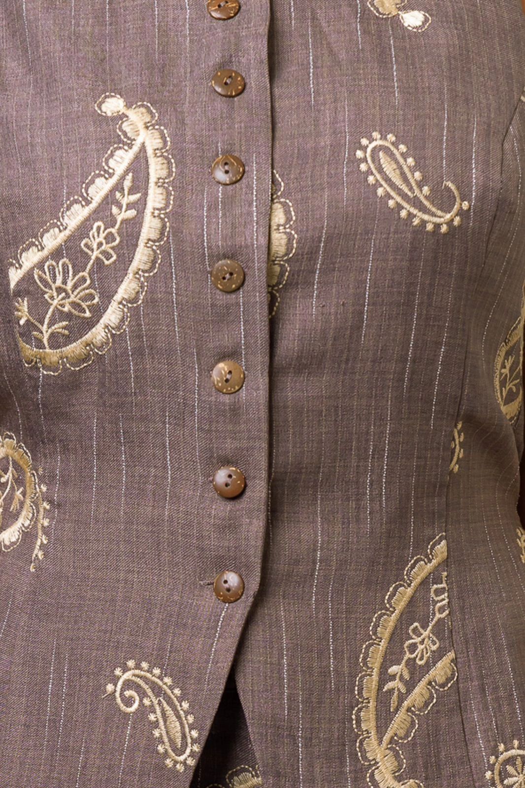 CONJUNTO ESTAMPADO BORDADO