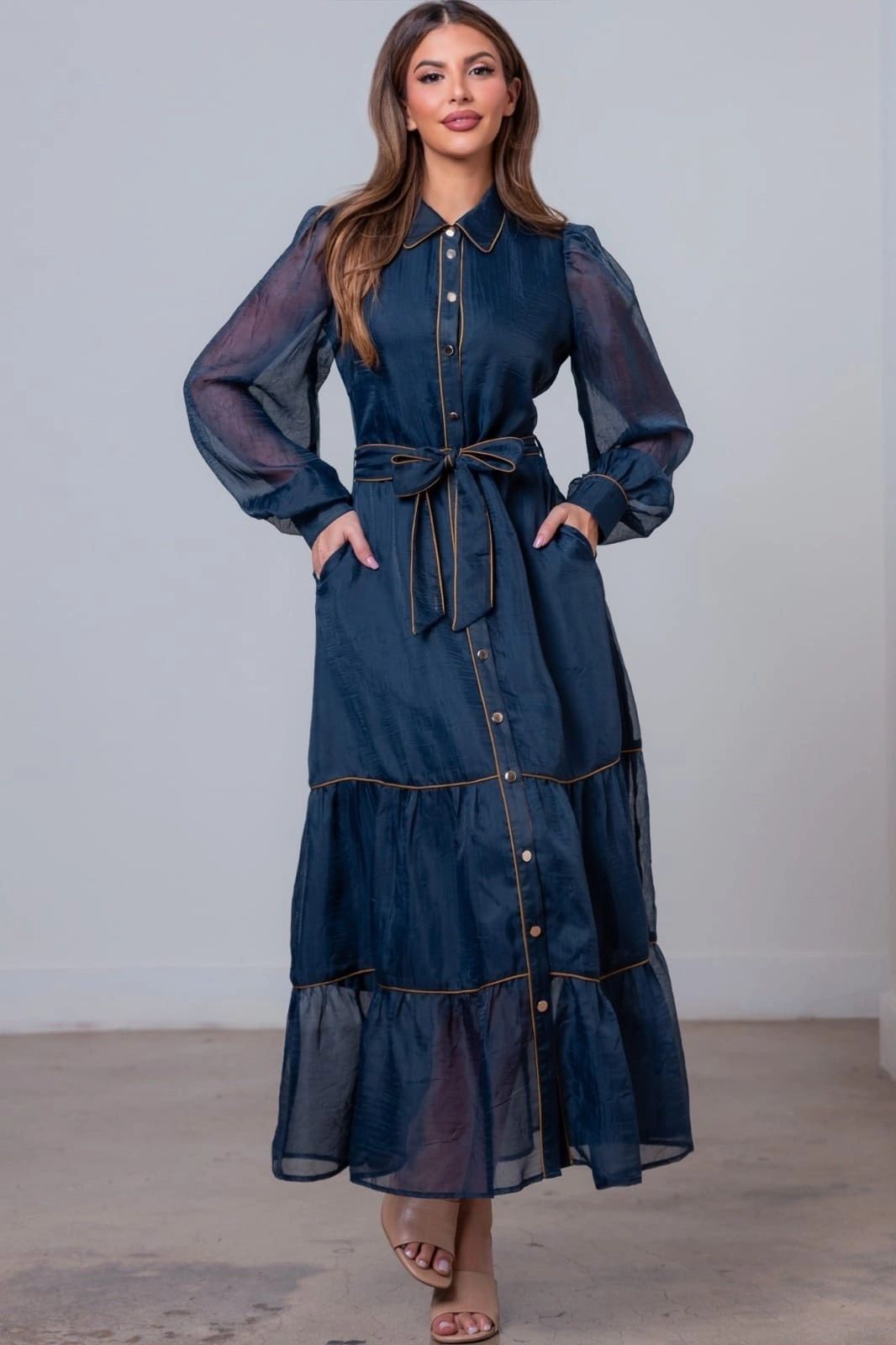 VESTIDO MIDI DELINEADO
