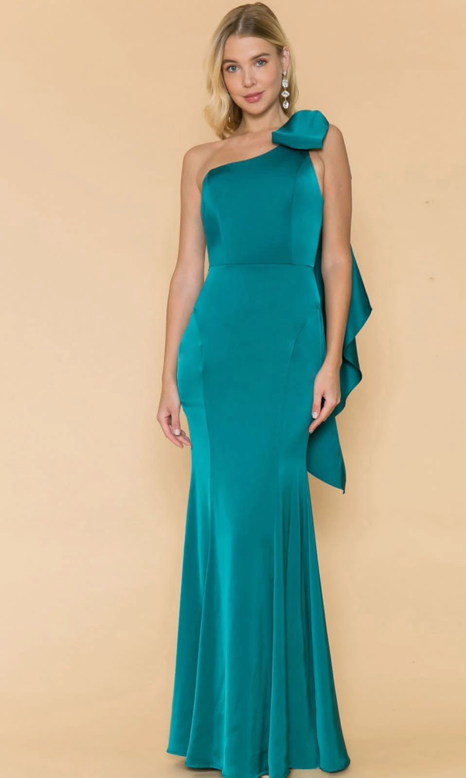 VESTIDO LAZO EN HOMBRO