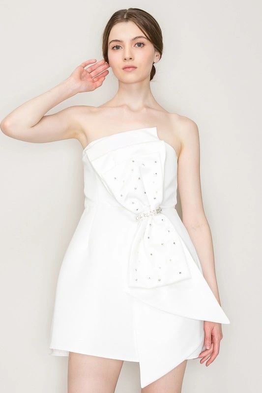 VESTIDO MOÑO RESALTADO