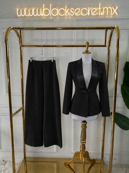 TUXEDO NEGRO