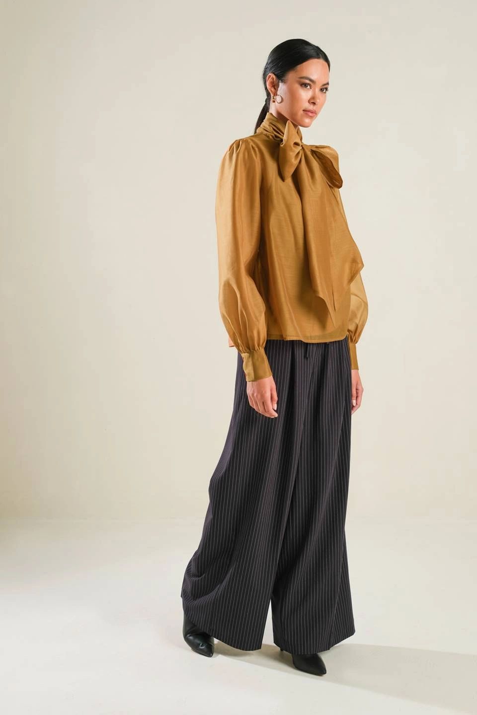 BLUSA ORGANZA LAZO