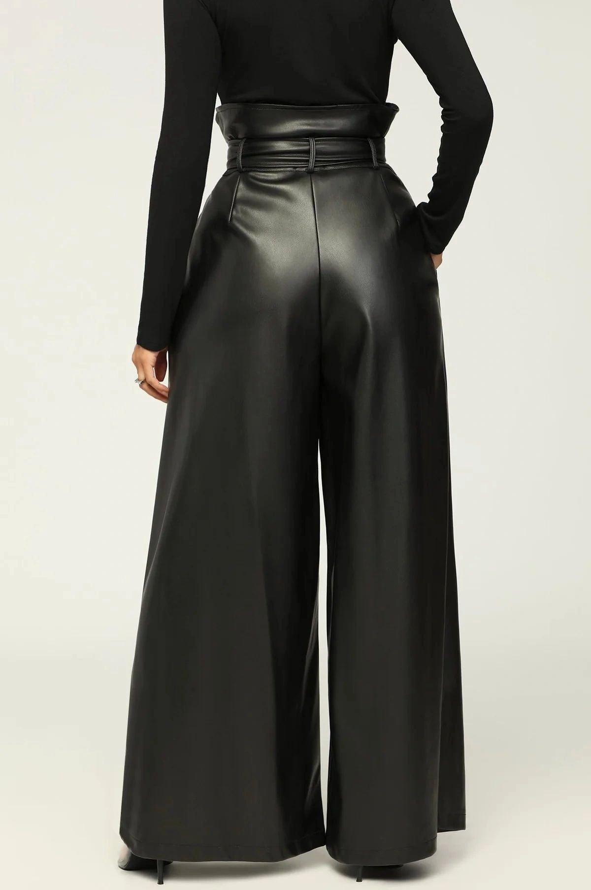 PANTALON DE PIEL VEGANA