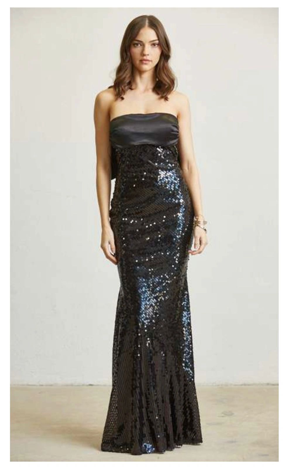 VESTIDO LAZO ESPALDA