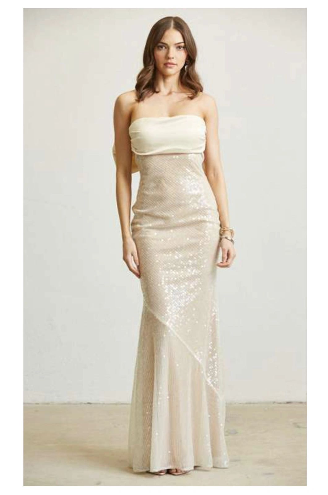 VESTIDO LAZO ESPALDA
