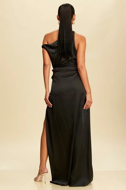VESTIDO ESCOTE ASIMETRICO