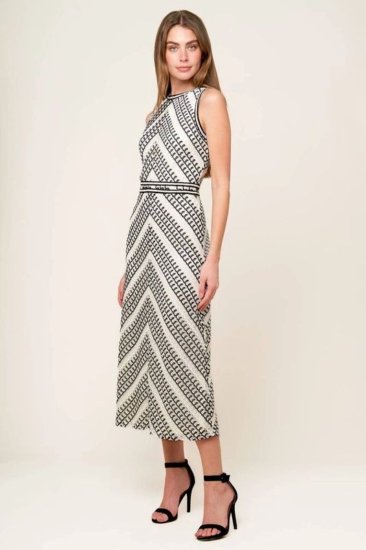 VESTIDO LINEAS ENCONTRADA
