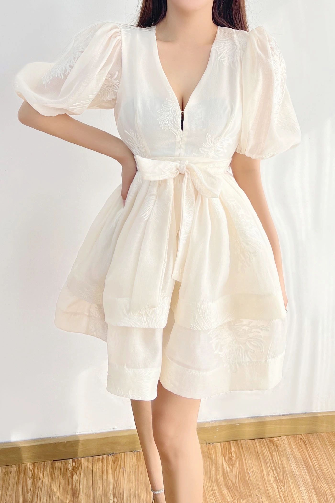 VESTIDO BEIGE CIRCULAR