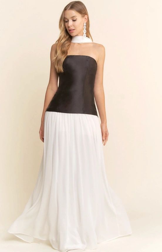 VESTIDO STRAPLESS NEGRO Y BLANCO