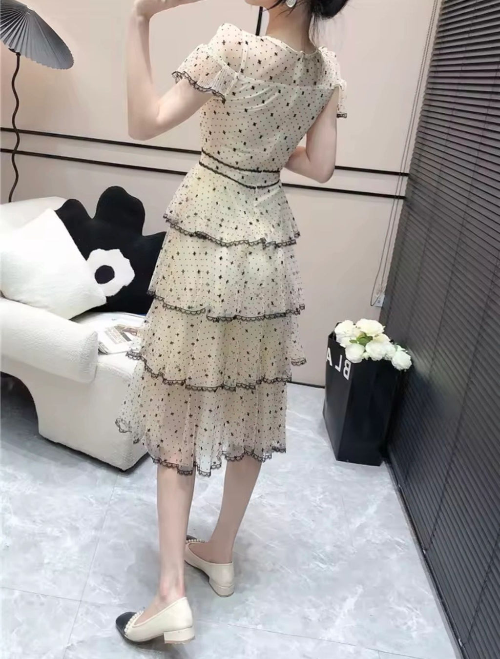 VESTIDO BEIGE/NEGRO