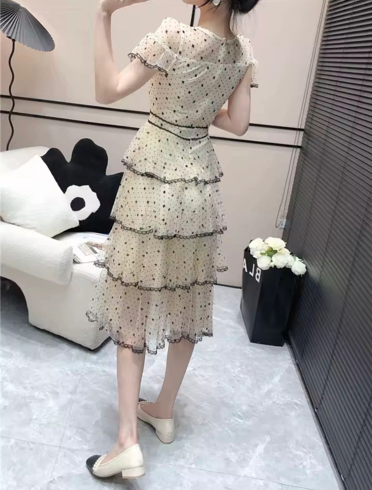 VESTIDO BEIGE/NEGRO