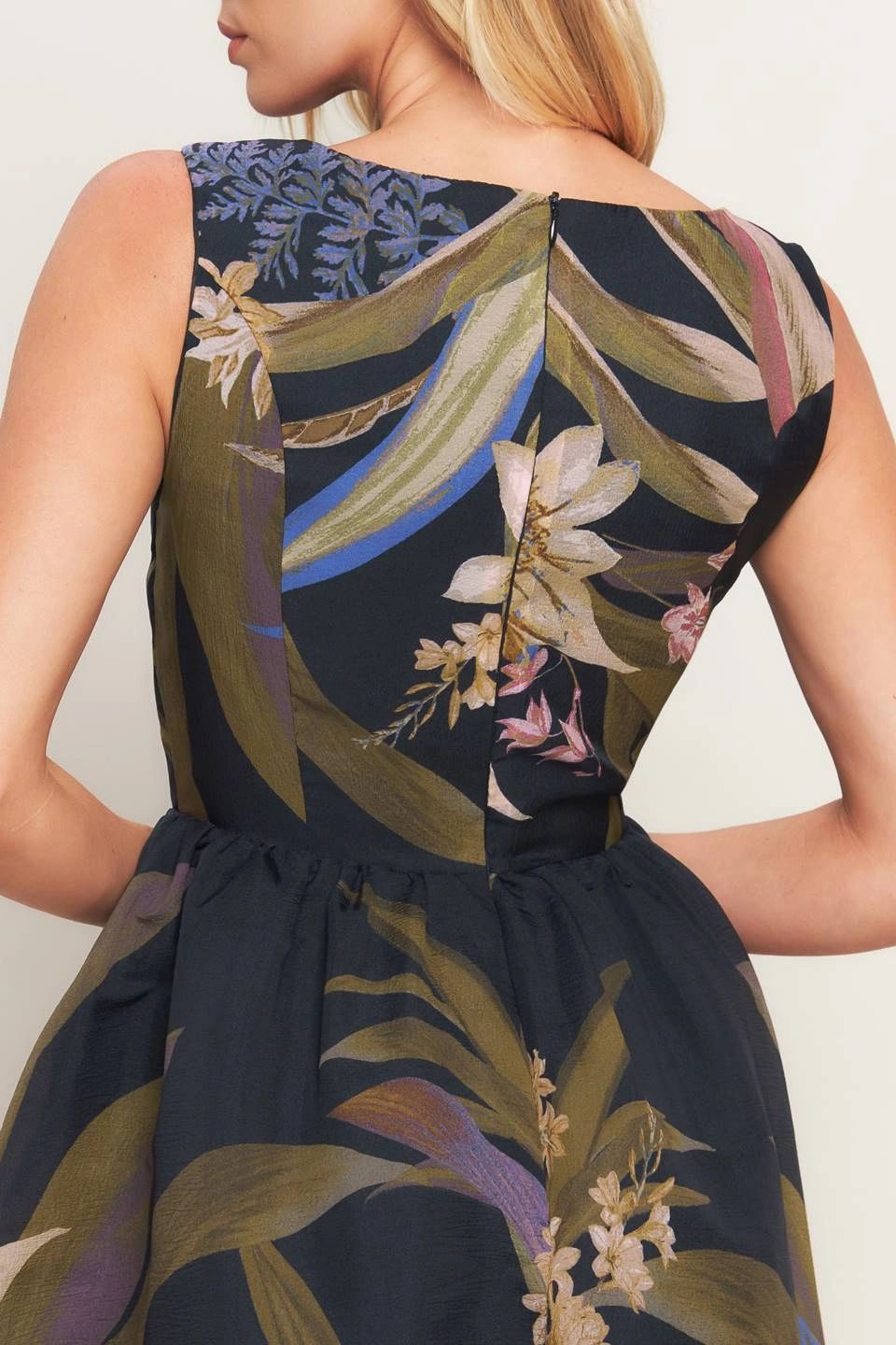 VESTIDO MIDI CORTE PRINCESA