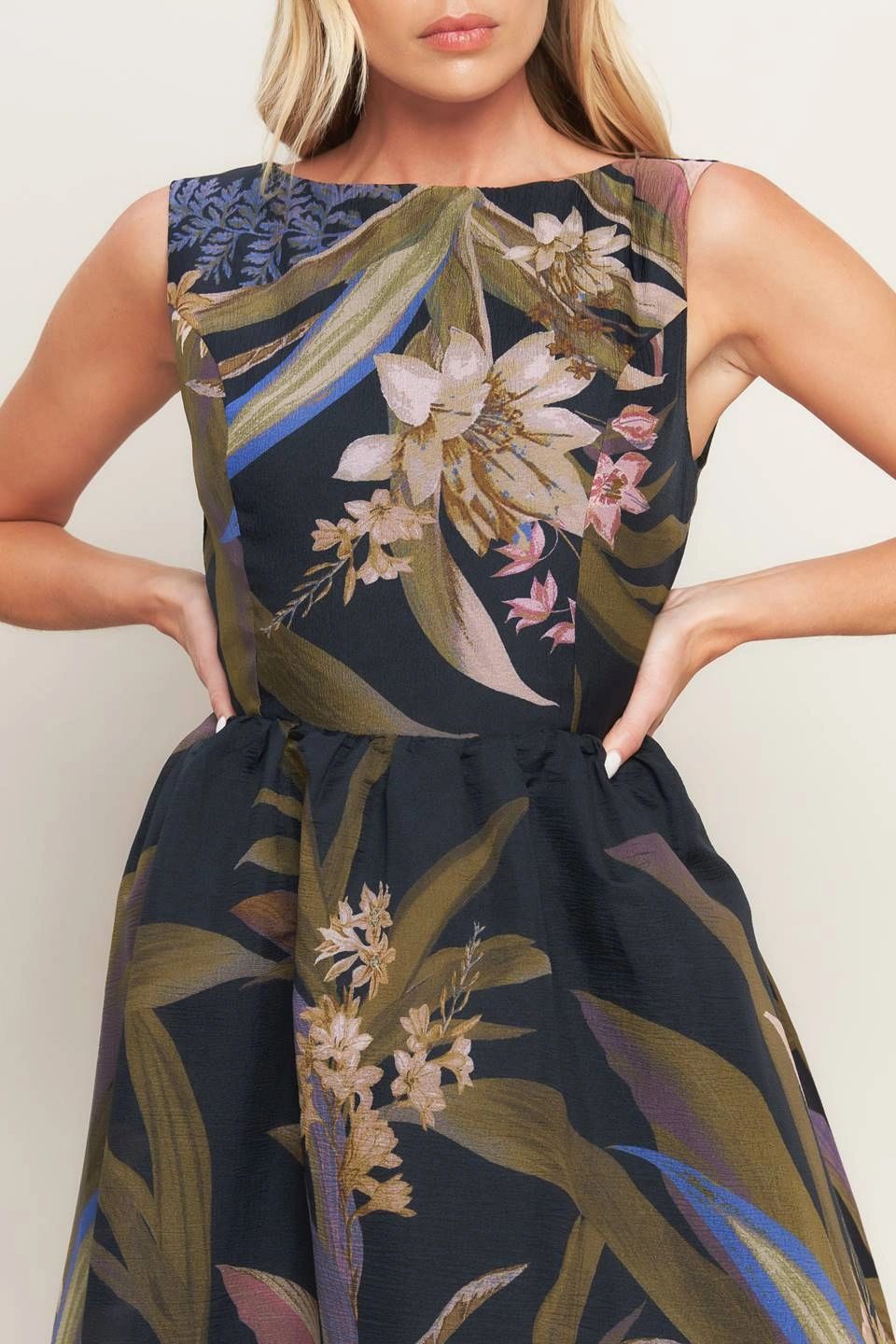 VESTIDO MIDI CORTE PRINCESA
