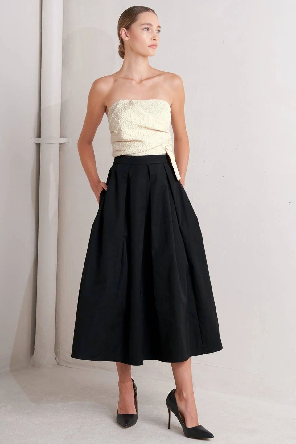VESTIDO BEIGE/NEGRO