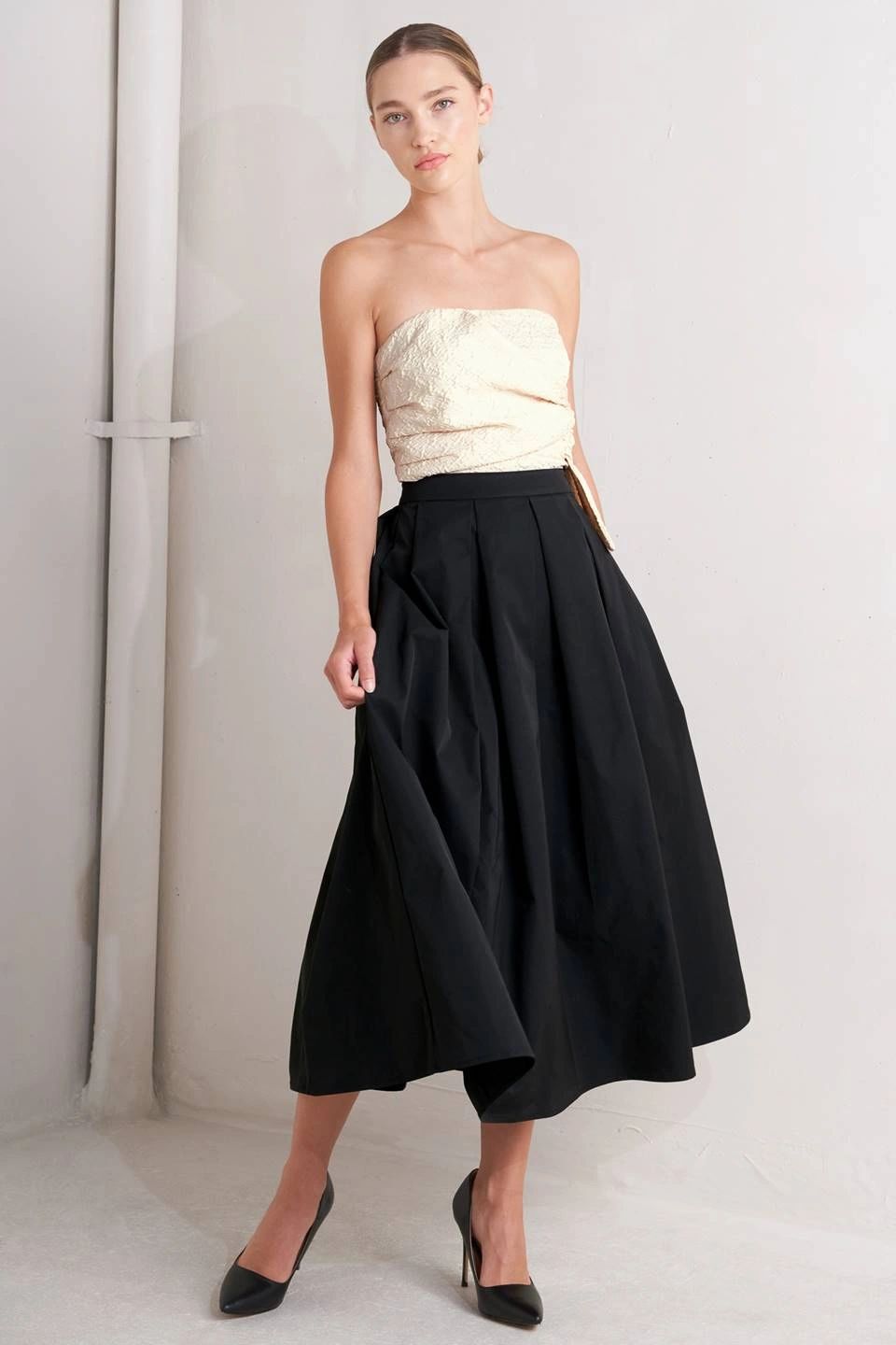 VESTIDO BEIGE/NEGRO