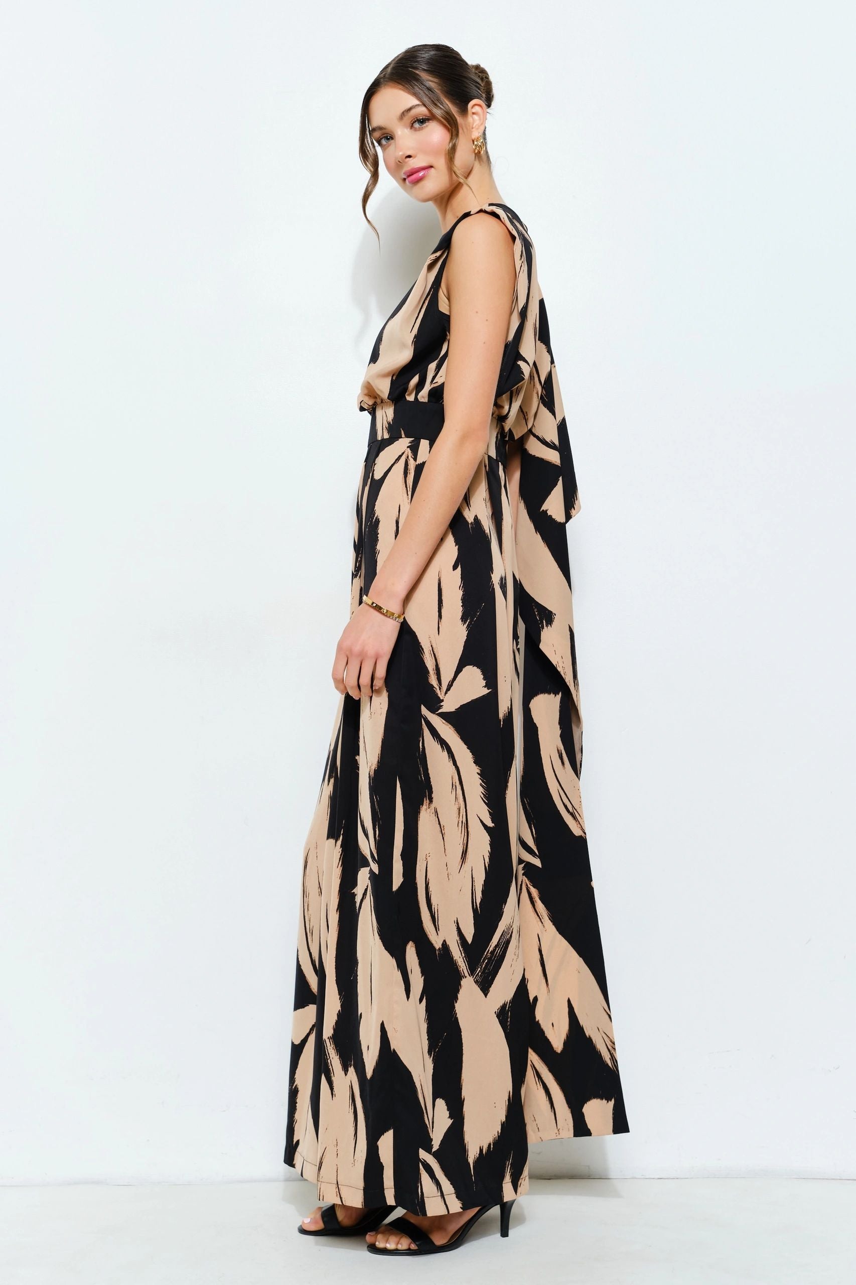 JUMPSUIT OLGADO CON ESTOLA