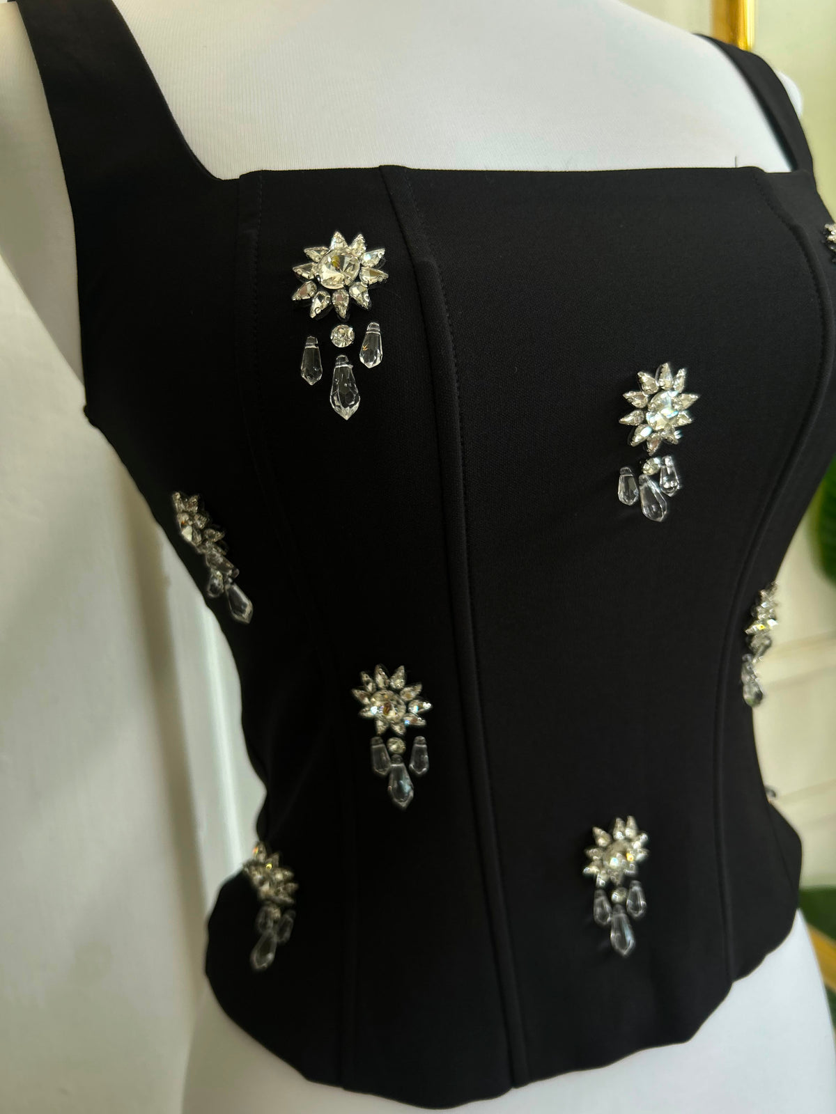 CONJUNTO CON PEDRERIA