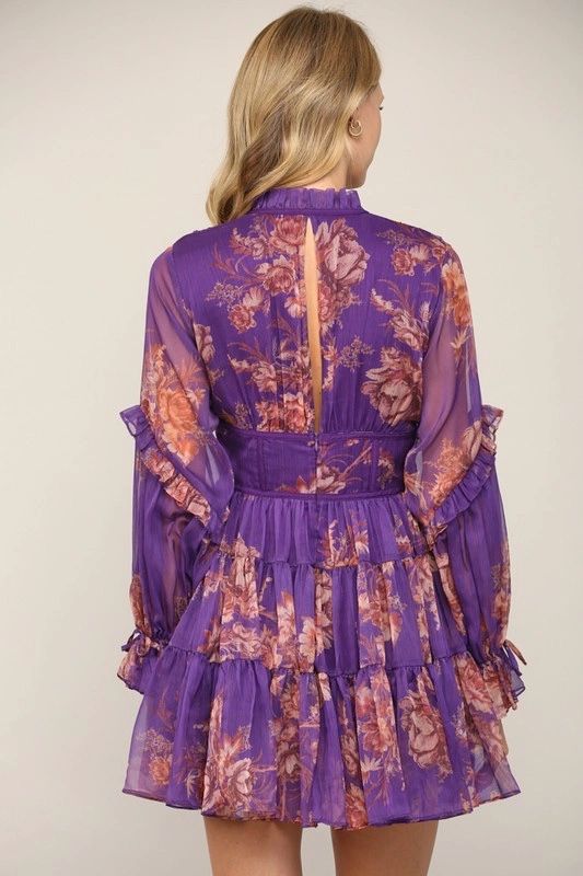 VESTIDO MORADO ESTILO VICTORIANO